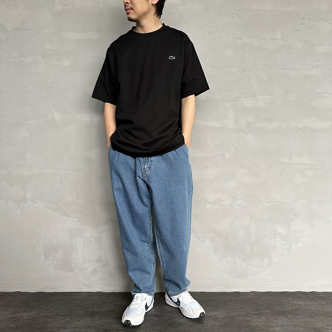 LACOSTE [ラコステ] クルーネックTシャツ [TH5582] 031 BLACK &&モデル身長：173cm 着用サイズ：6&&