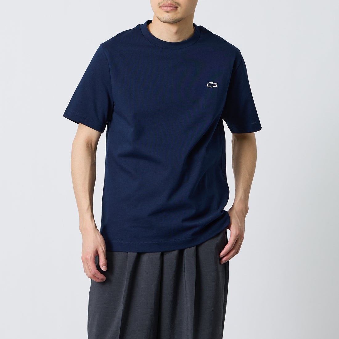 LACOSTE [ラコステ] クルーネックTシャツ [TH5582] 031 BLACK &&モデル身長：179cm 着用サイズ：6&&