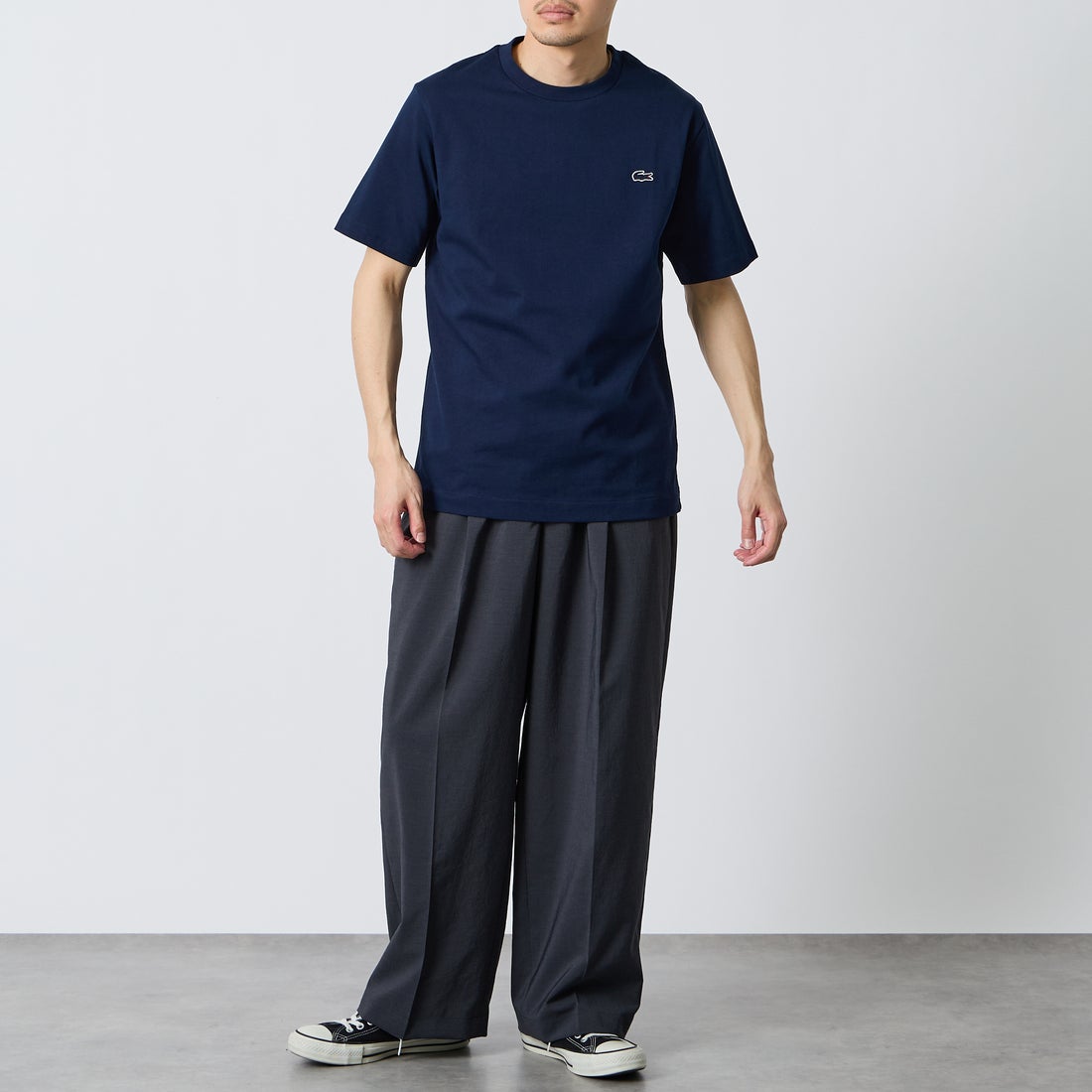 LACOSTE [ラコステ] クルーネックTシャツ [TH5582] 031 BLACK &&モデル身長：179cm 着用サイズ：6&&