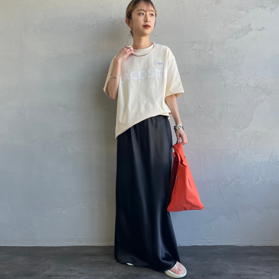 LACOSTE [ラコステ] ヘビーウェイトロゴTシャツ [TH2299] XFJ ECRU &&モデル身長：150cm 着用サイズ：2&&