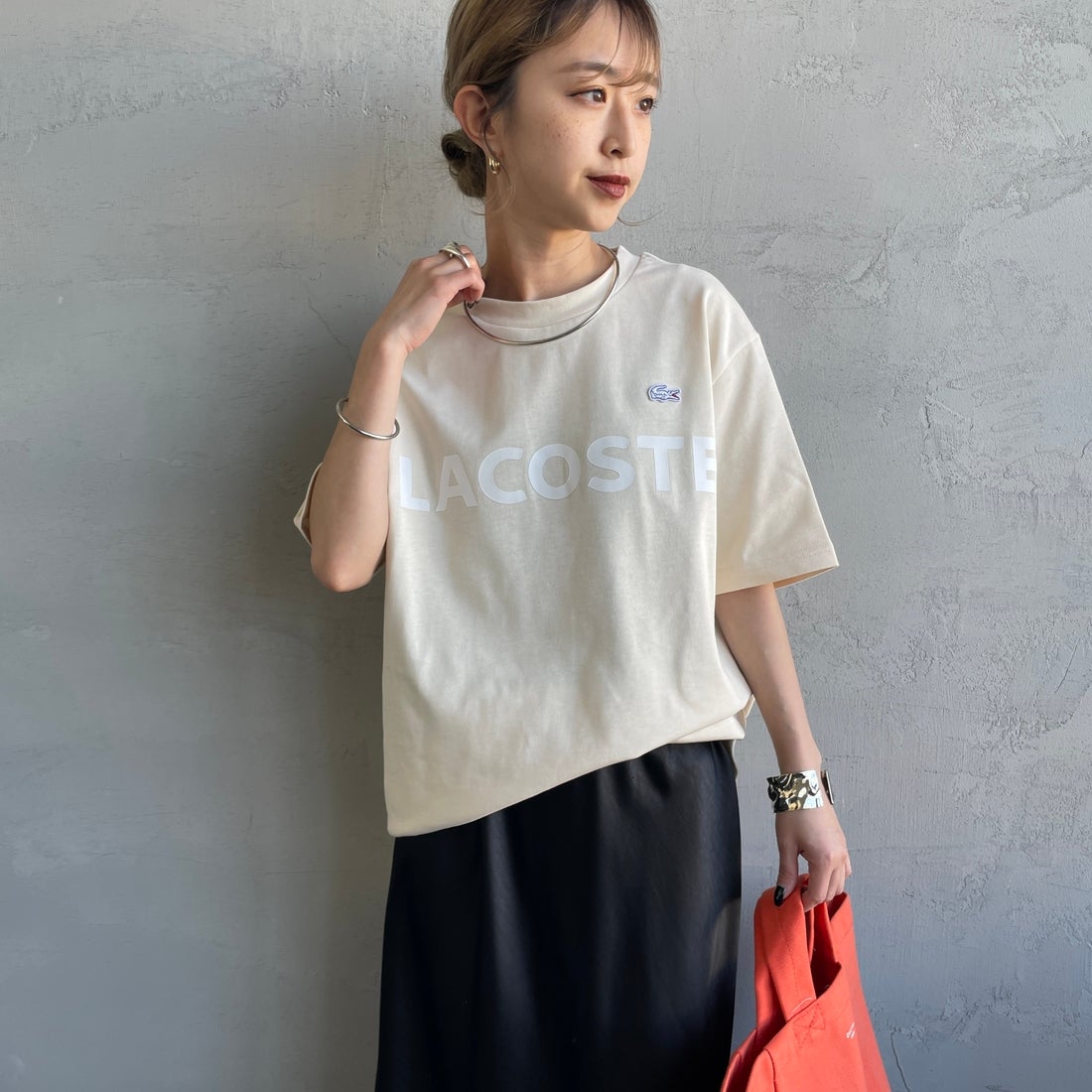 LACOSTE [ラコステ] ヘビーウェイトロゴTシャツ [TH2299] XFJ ECRU &&モデル身長：150cm 着用サイズ：2&&