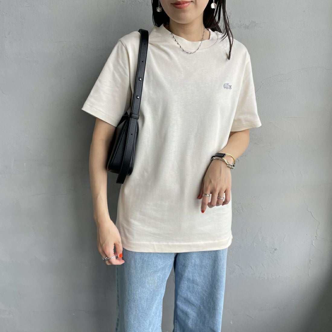 LACOSTE [ラコステ] クルーネックTシャツ [TH5582] XFJ ECRU &&モデル身長：160cm 着用サイズ：2&&