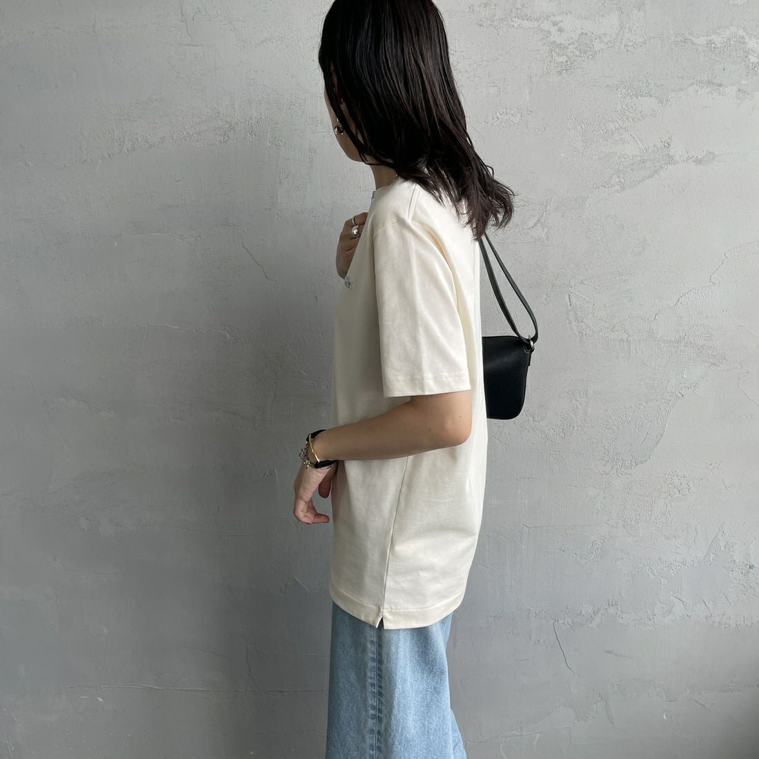 LACOSTE [ラコステ] クルーネックTシャツ [TH5582] XFJ ECRU &&モデル身長：160cm 着用サイズ：2&&