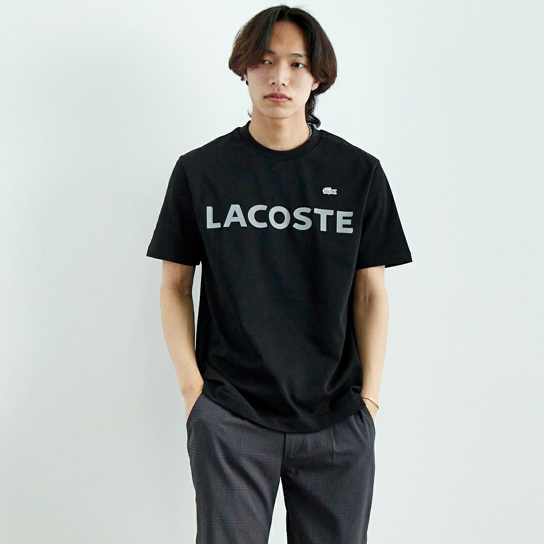 LACOSTE [ラコステ] ヘビーウェイトロゴTシャツ [TH2299] 031 BLACK &&モデル身長：179cm 着用サイズ：3&&
