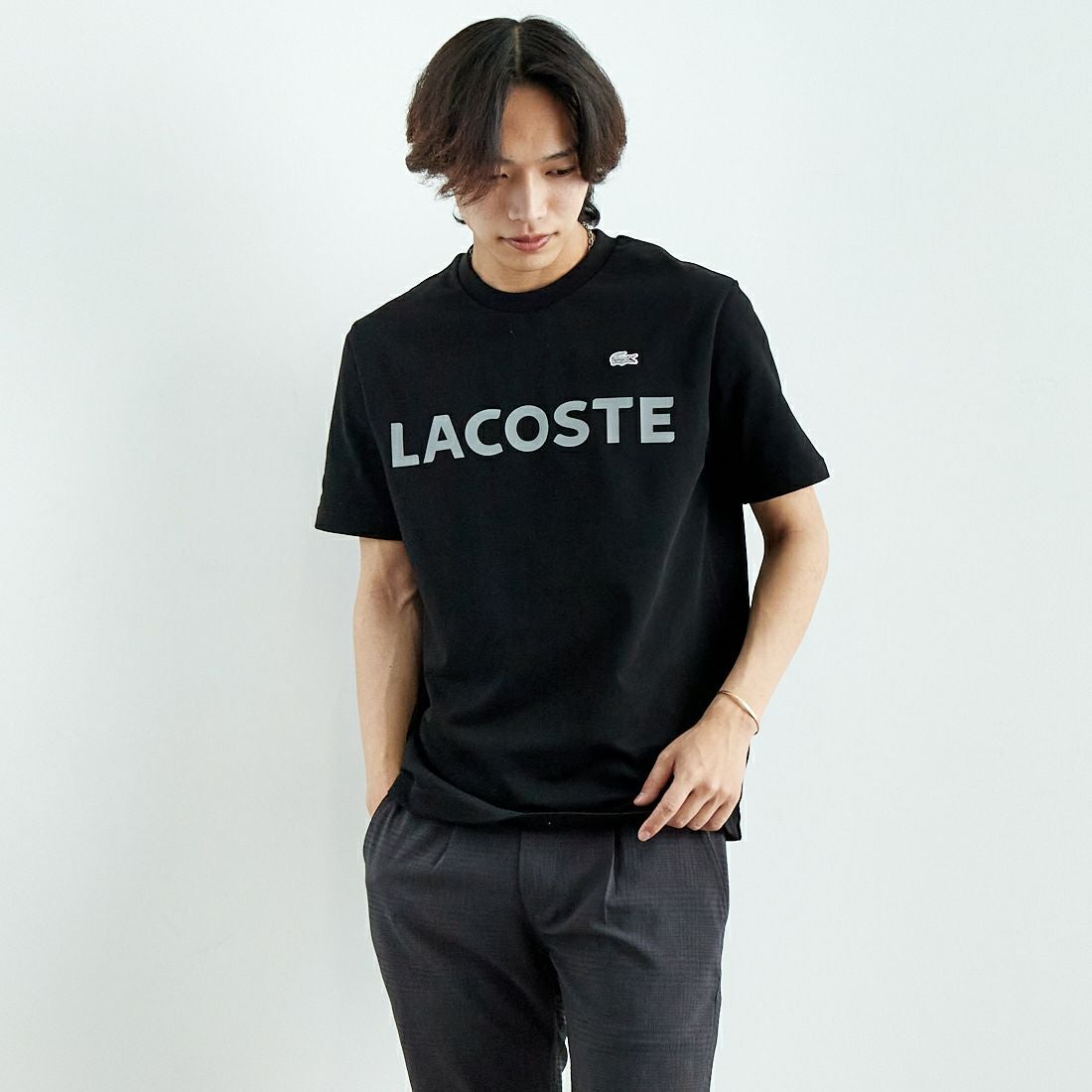 LACOSTE [ラコステ] ヘビーウェイトロゴTシャツ [TH2299] 031 BLACK &&モデル身長：179cm 着用サイズ：3&&