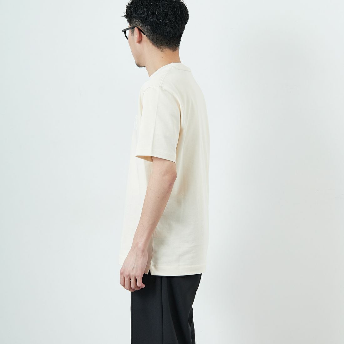 LACOSTE [ラコステ] ヘビーウェイトロゴTシャツ [TH2299] XFJ ECRU &&モデル身長：168cm 着用サイズ：3&&