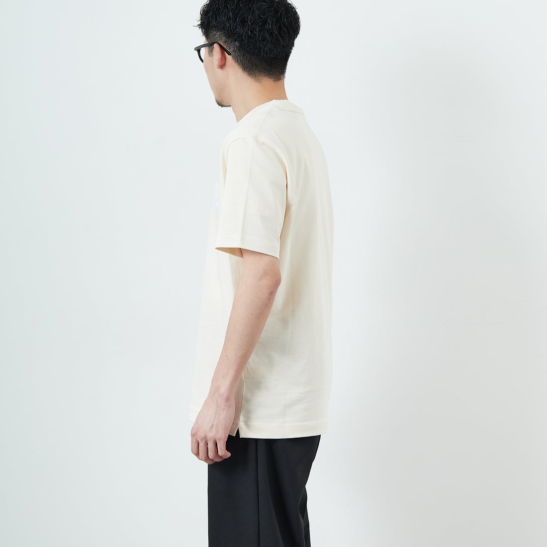 LACOSTE [ラコステ] ヘビーウェイトロゴTシャツ [TH2299] XFJ ECRU &&モデル身長：168cm 着用サイズ：3&&