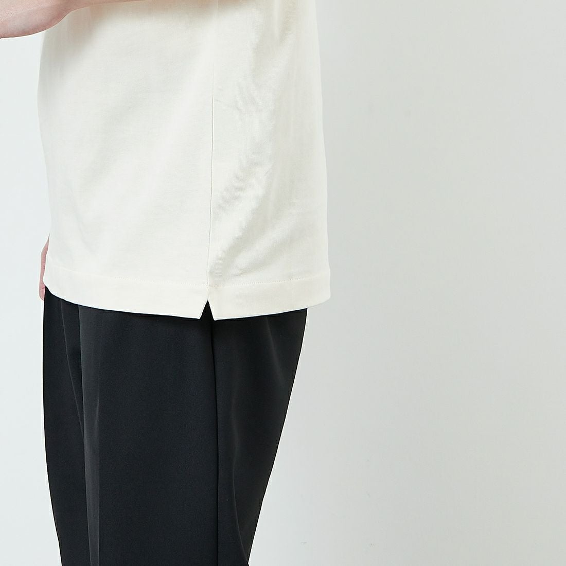 LACOSTE [ラコステ] ヘビーウェイトロゴTシャツ [TH2299] XFJ ECRU &&モデル身長：168cm 着用サイズ：3&&