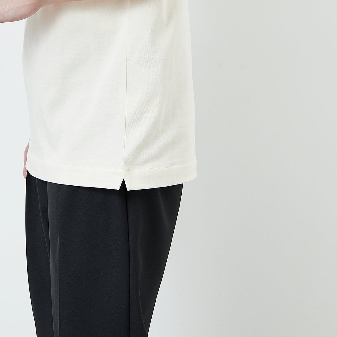 LACOSTE [ラコステ] ヘビーウェイトロゴTシャツ [TH2299] XFJ ECRU &&モデル身長：168cm 着用サイズ：3&&