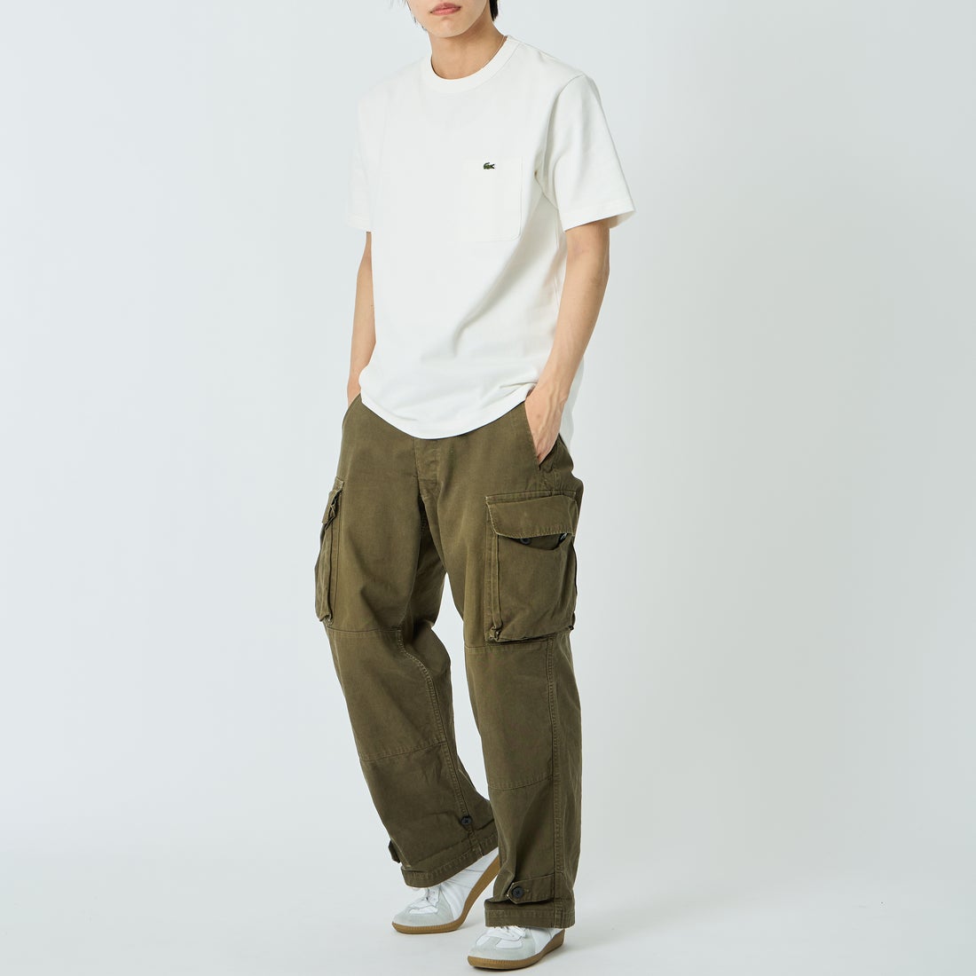 LACOSTE [ラコステ] ワンポイントロゴ 鹿の子ポケットTシャツ [TH4921] 70V WHITE &&モデル身長：179cm 着用サイズ：5&&