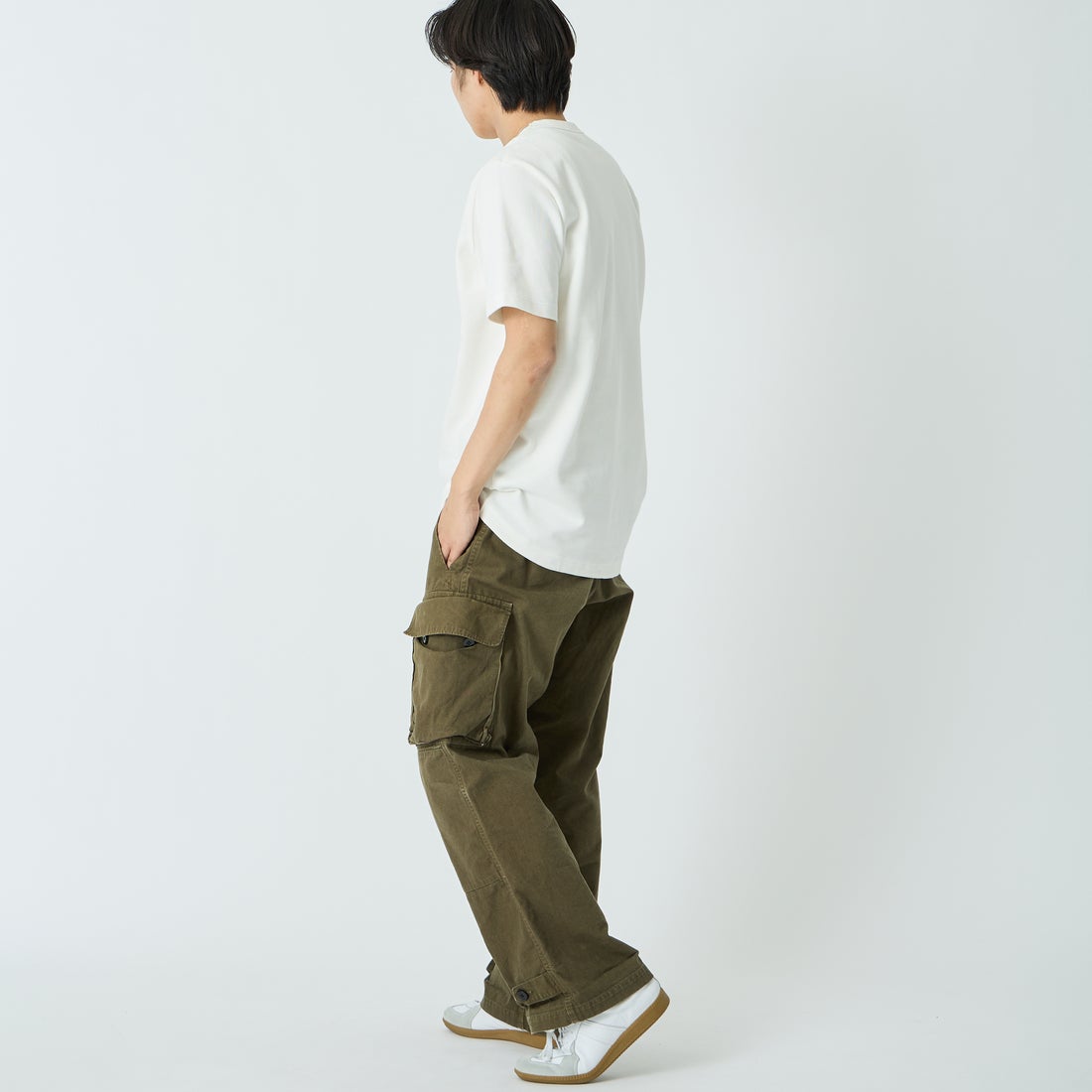 LACOSTE [ラコステ] ワンポイントロゴ 鹿の子ポケットTシャツ [TH4921] 70V WHITE &&モデル身長：179cm 着用サイズ：5&&