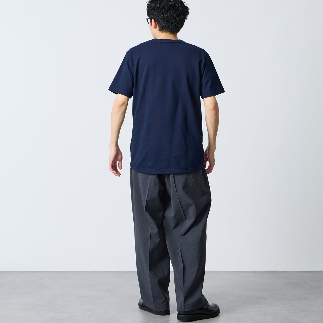 LACOSTE [ラコステ] ワンポイントロゴ 鹿の子ポケットTシャツ [TH4921] 166 NAVY B &&モデル身長：168cm 着用サイズ：3&&
