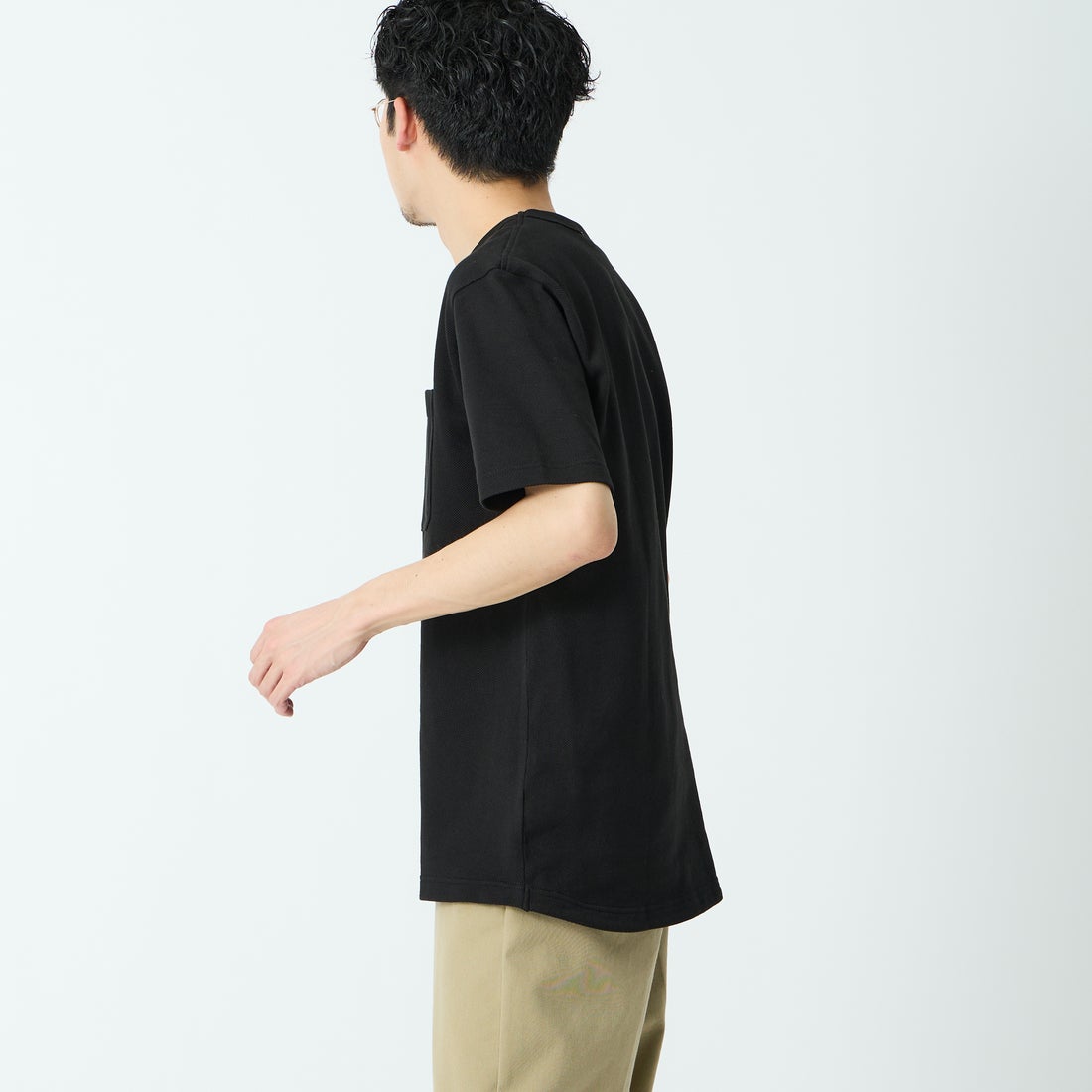LACOSTE [ラコステ] ワンポイントロゴ 鹿の子ポケットTシャツ [TH4921] 031 BLACK &&モデル身長：168cm 着用サイズ：4&&