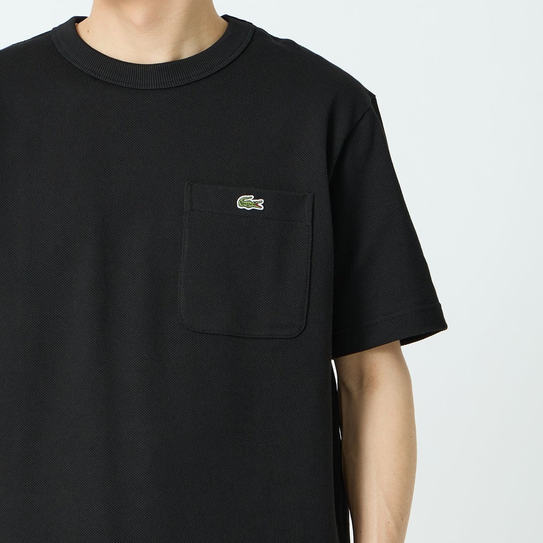 LACOSTE [ラコステ] ワンポイントロゴ 鹿の子ポケットTシャツ [TH4921] 031 BLACK