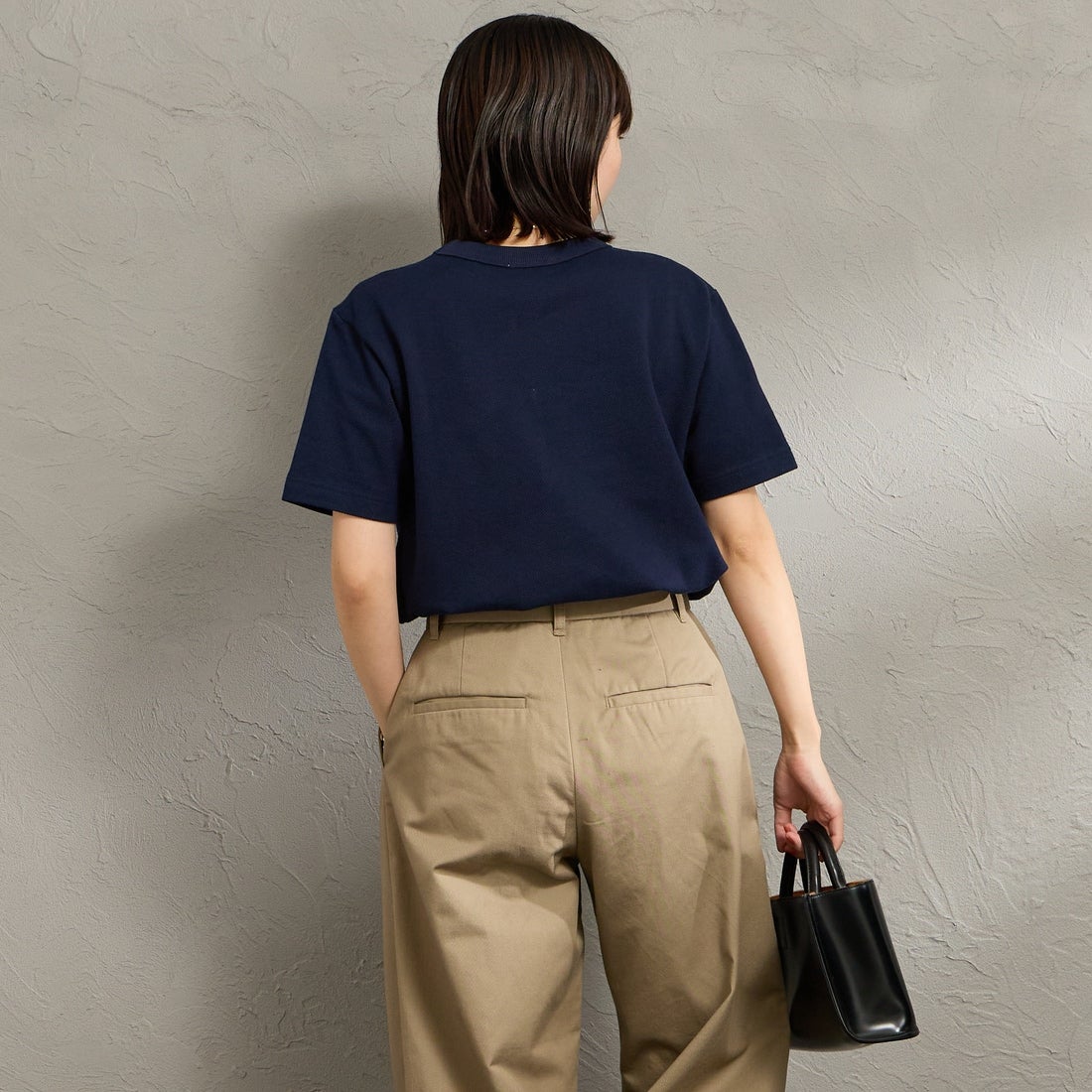 LACOSTE [ラコステ] ワンポイントロゴ 鹿の子ポケットTシャツ [TH4921] 166 NAVY B &&モデル身長：160cm 着用サイズ：2&&