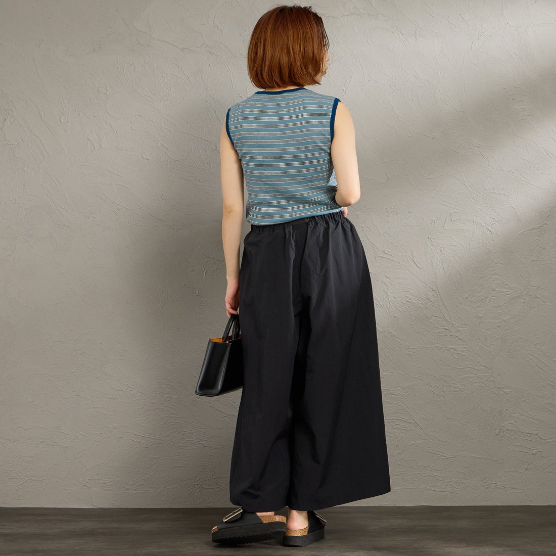GRAMiCCi [グラミチ] ナイロンフレアパンツ [G2SW-SK034] BLACK &&モデル身長：158cm 着用サイズ：M&&