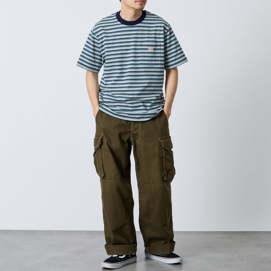 DANTON [ダントン] ストライプ ポケットTシャツ [DT-C0198TCB] BLU/GRY ML &&モデル身長：168cm 着用サイズ：M&&