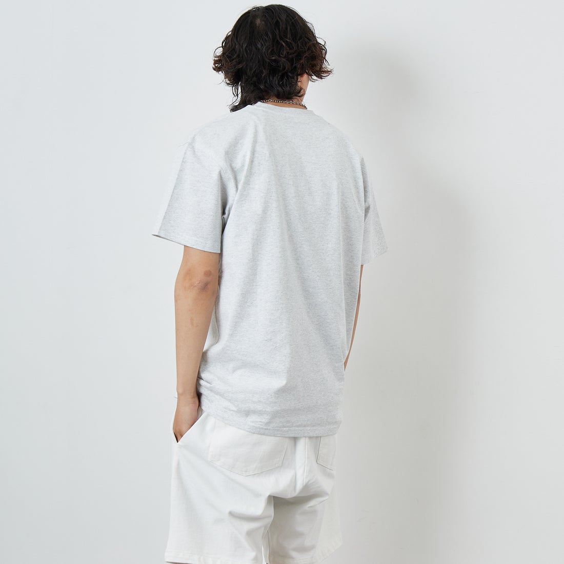 carhartt WIP [カーハートダブリューアイピー] ショートスリーブアメリカンスクリプトTシャツ [I029956] ASH HEATHE &&モデル身長：179cm 着用サイズ：M&&