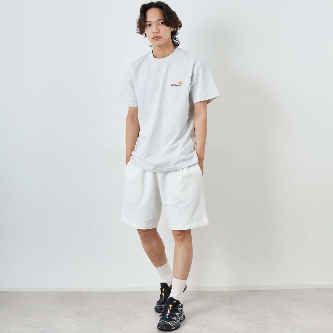carhartt WIP [カーハートダブリューアイピー] ショートスリーブアメリカンスクリプトTシャツ [I029956] ASH HEATHE &&モデル身長：179cm 着用サイズ：M&&