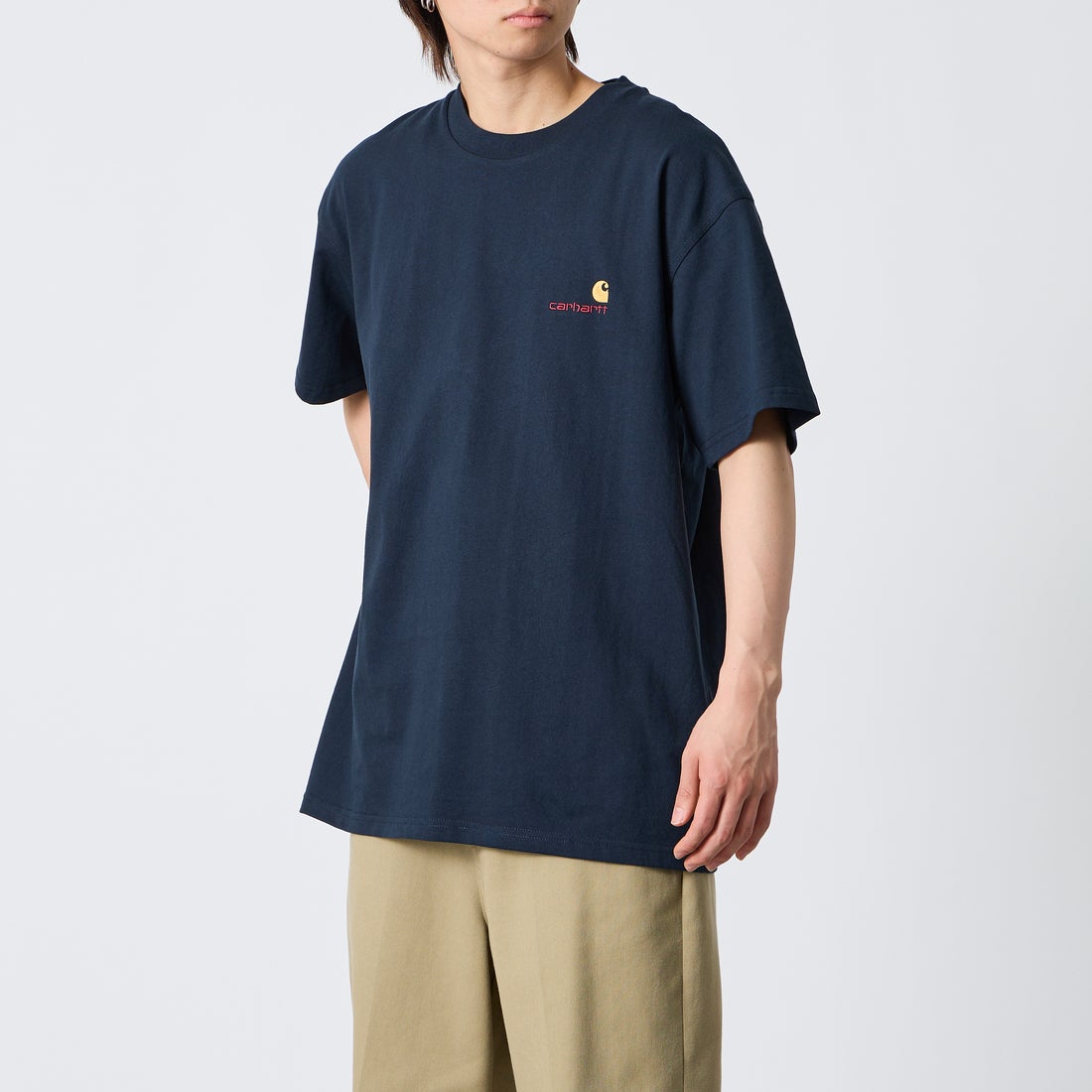 carhartt WIP [カーハートダブリューアイピー] ショートスリーブアメリカンスクリプトTシャツ [I029956] DEEP NIGHT &&モデル身長：177cm 着用サイズ：L&&