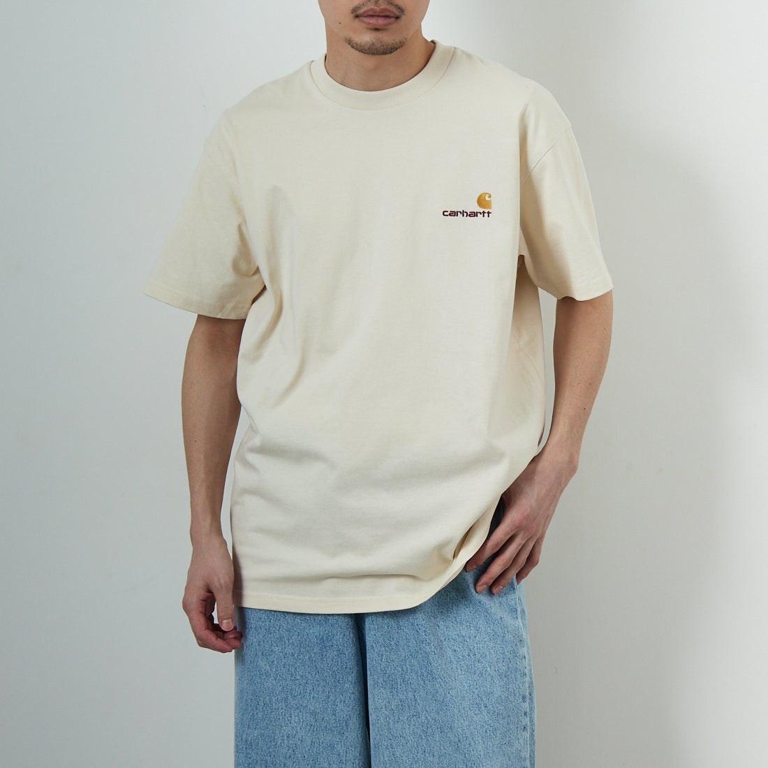 carhartt WIP [カーハートダブリューアイピー] ショートスリーブアメリカンスクリプトTシャツ [I029956] NATURAL &&モデル身長：168cm 着用サイズ：M&&