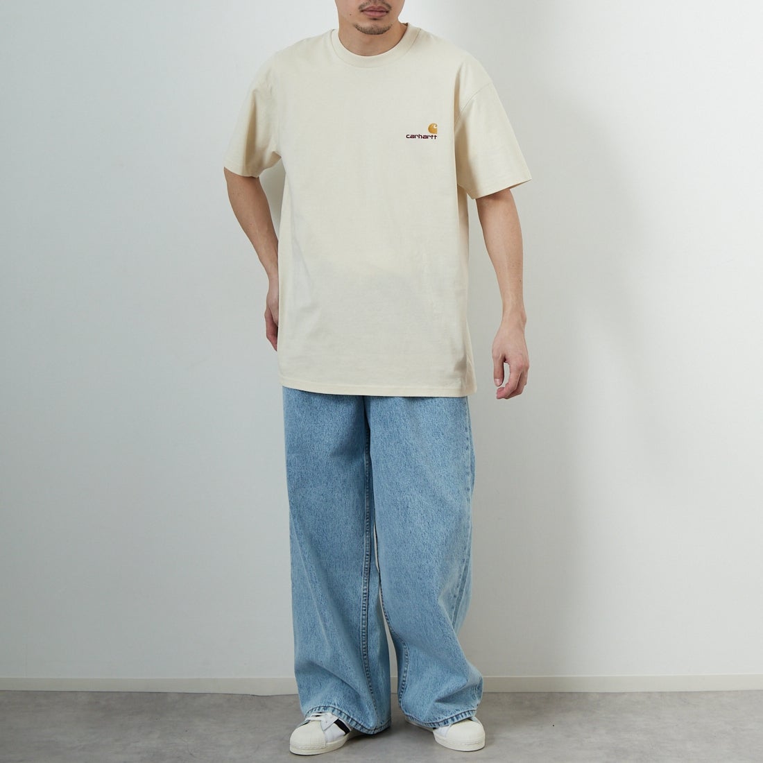 carhartt WIP [カーハートダブリューアイピー] ショートスリーブアメリカンスクリプトTシャツ [I029956] NATURAL &&モデル身長：168cm 着用サイズ：M&&
