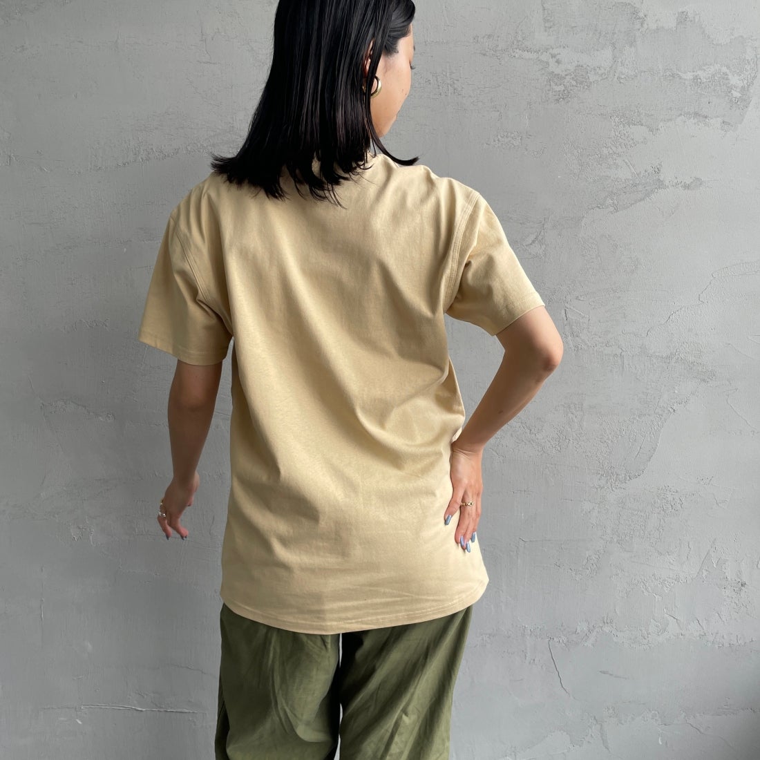 carhartt WIP [カーハートダブリューアイピー] ショートスリーブアメリカンスクリプトTシャツ [I029956] RATTAN &&モデル身長：163cm 着用サイズ：XS&&