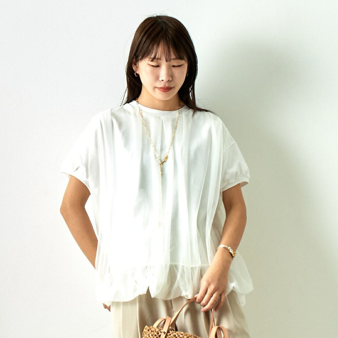 Margaux vintage [マルゴーヴィンテージ] チュールコンビTシャツ [MG-CT-24021-S] OFF WHITE &&モデル身長：167cm 着用サイズ：F&&