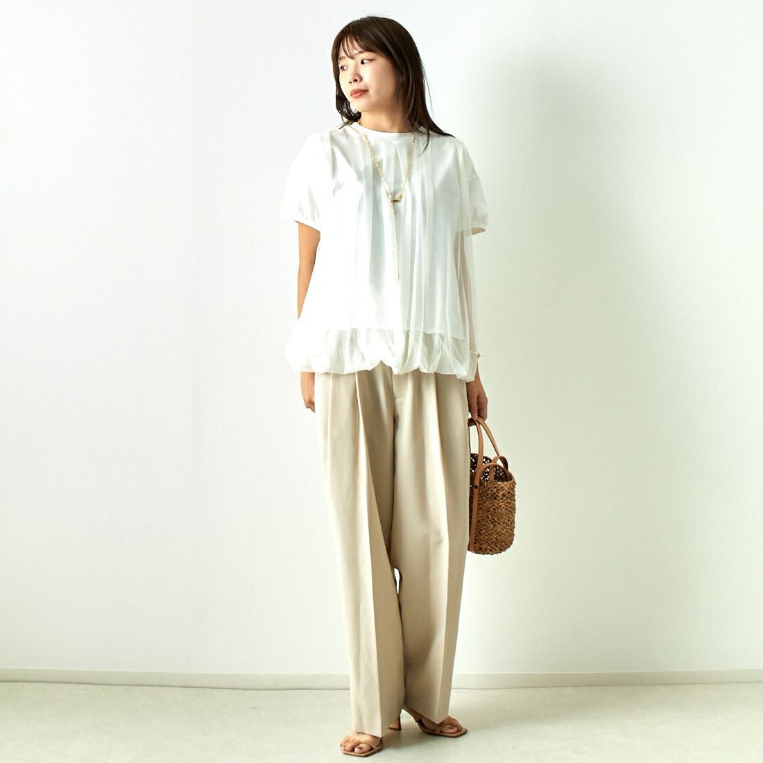 Margaux vintage [マルゴーヴィンテージ] チュールコンビTシャツ [MG-CT-24021-S] OFF WHITE &&モデル身長：167cm 着用サイズ：F&&