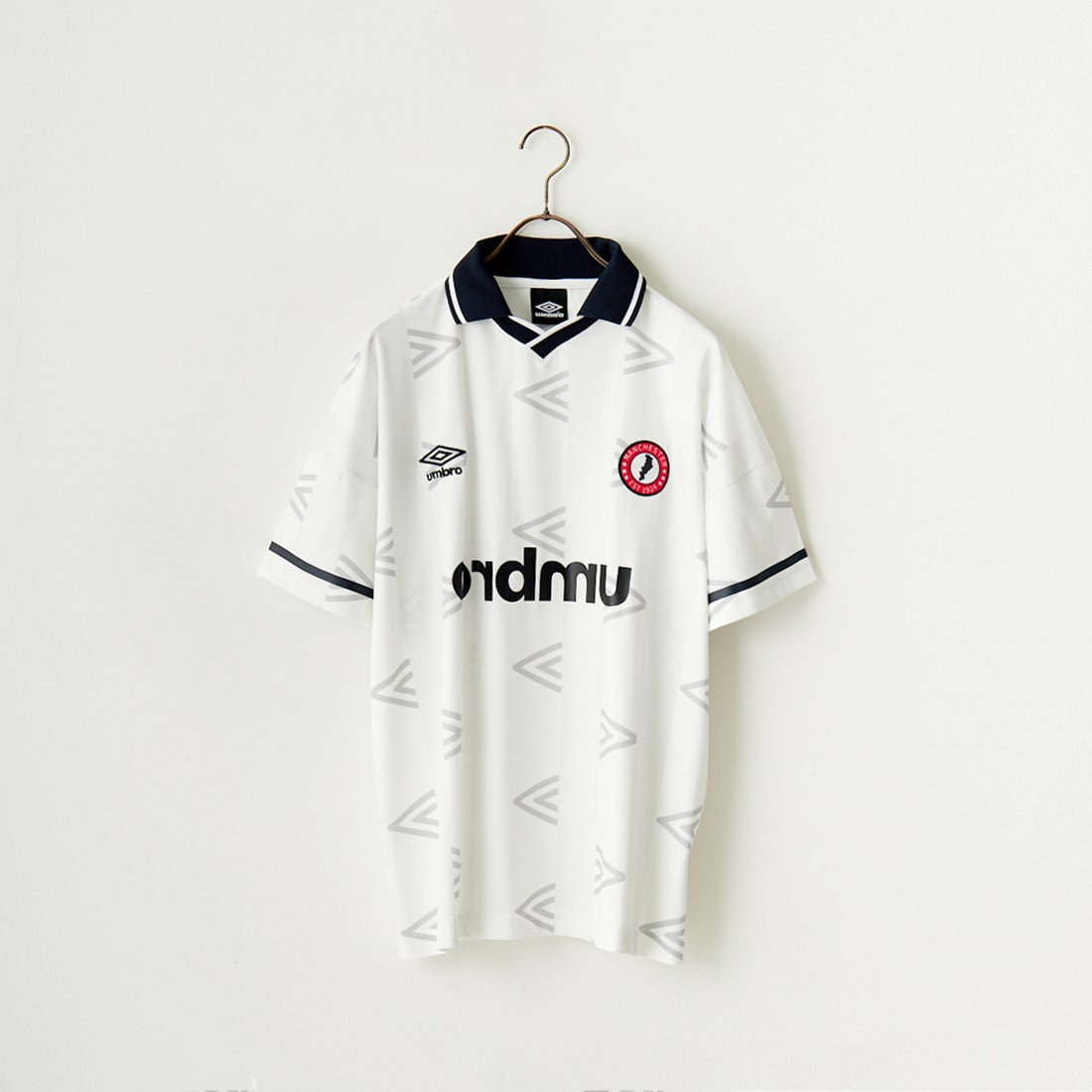 umbro [アンブロ] 別注 総柄プリント ゲームシャツ [UMNK-G0033-JF] WHITE