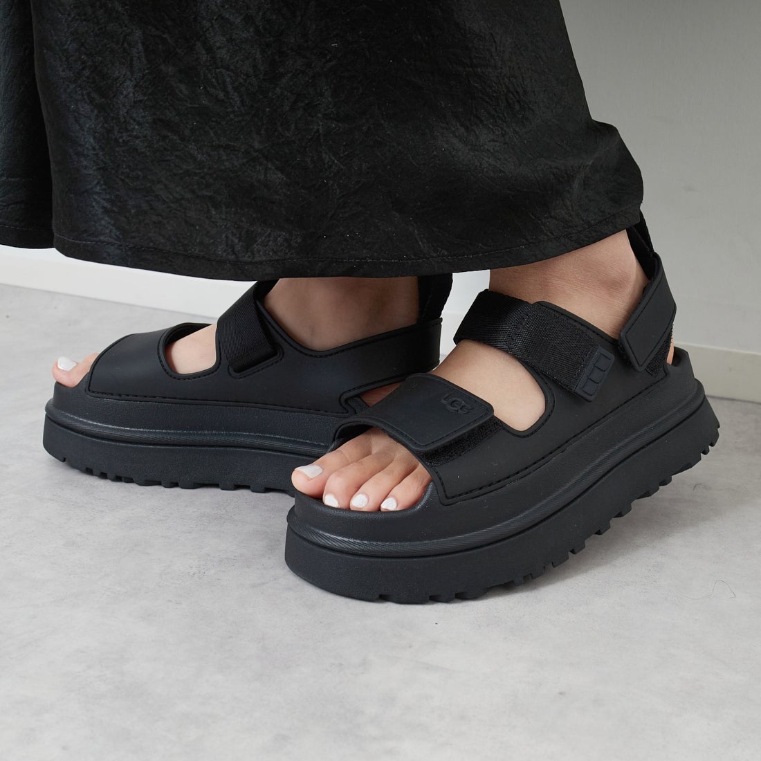 UGG [アグ] ゴールデングロウ [1152685] BLACK