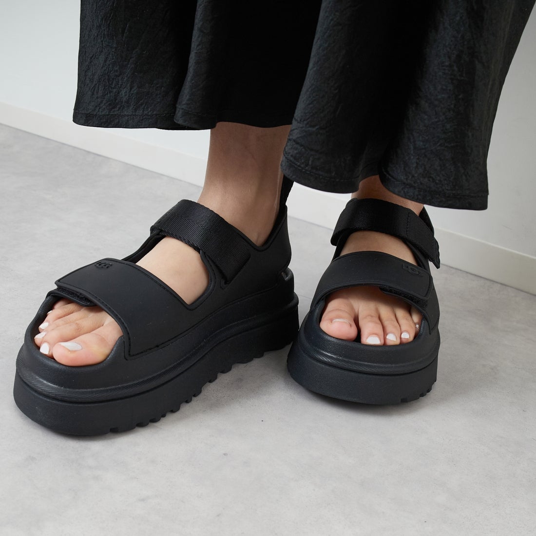 UGG [アグ] ゴールデングロウ [1152685] BLACK