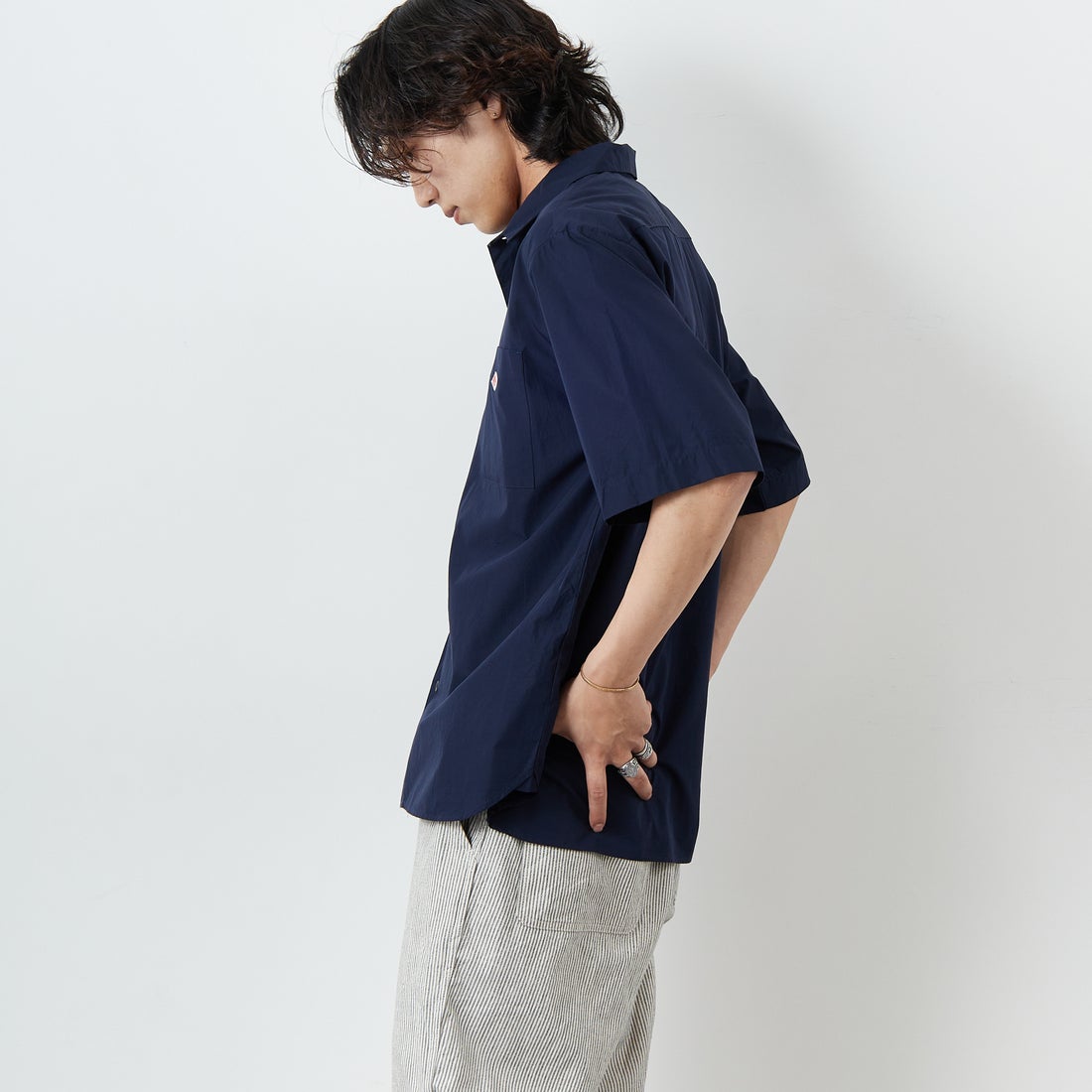 DANTON [ダントン] プレーン ワークシャツ [DT-B0049CPL] NAVY &&モデル身長：179cm 着用サイズ：42&&