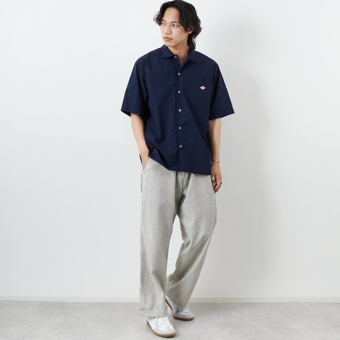 DANTON [ダントン] プレーン ワークシャツ [DT-B0049CPL] NAVY &&モデル身長：179cm 着用サイズ：42&&