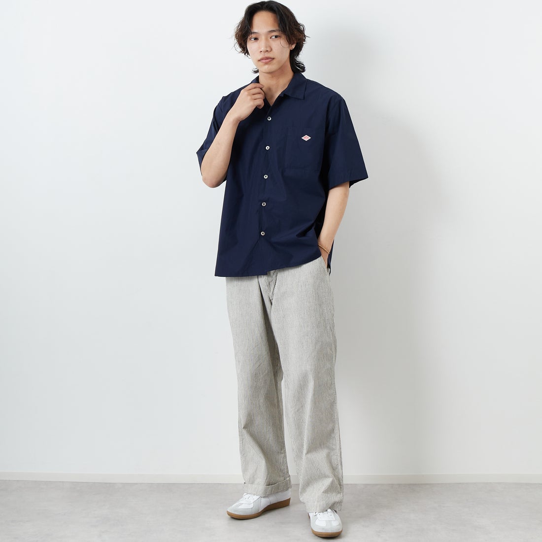DANTON [ダントン] プレーン ワークシャツ [DT-B0049CPL] NAVY &&モデル身長：179cm 着用サイズ：42&&