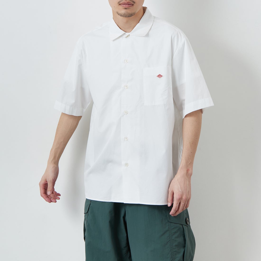 DANTON [ダントン] プレーン ワークシャツ [DT-B0049CPL] WHITE &&モデル身長：168cm 着用サイズ：40&&