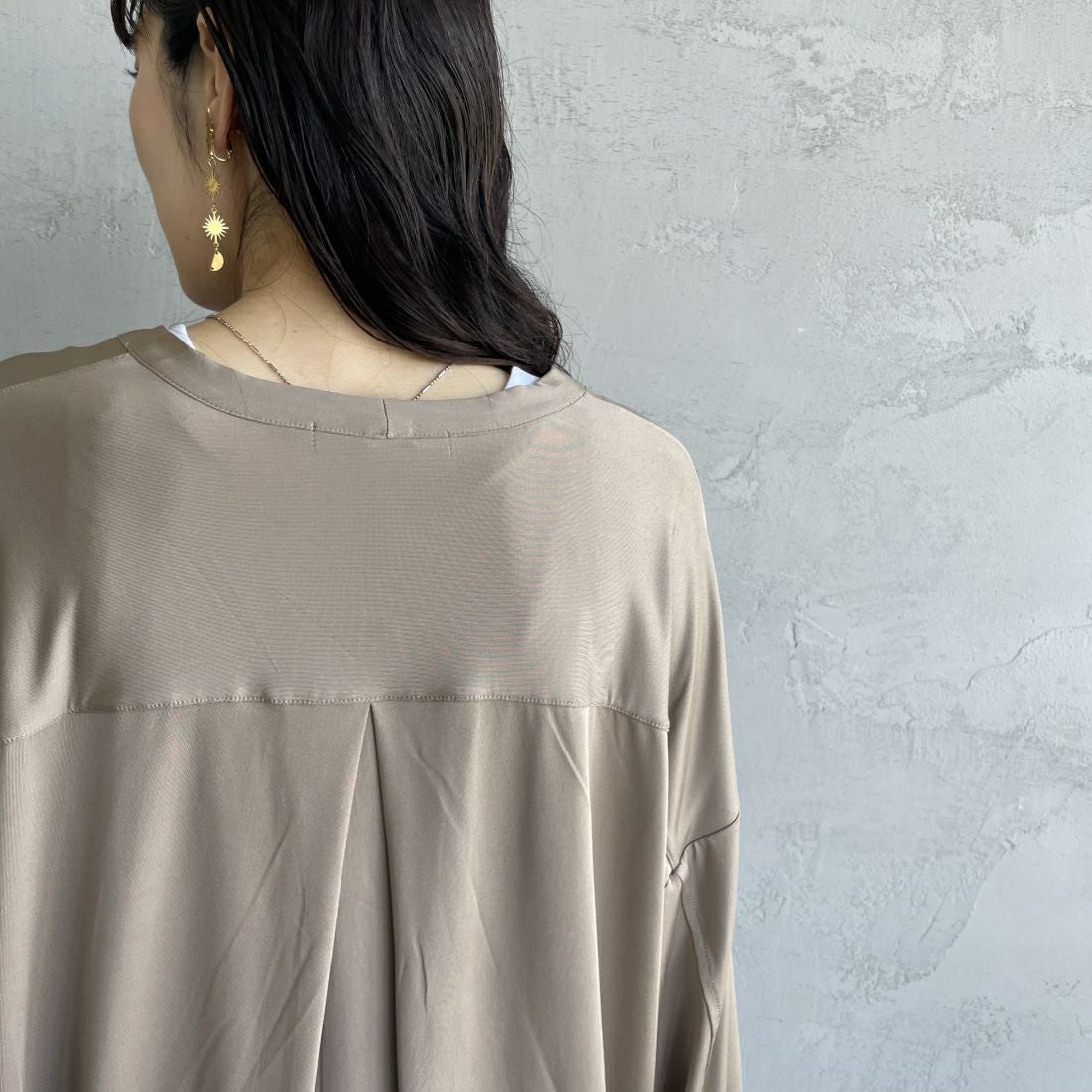 Jeans Factory Clothes [ジーンズファクトリークローズ] ラッシュガードVネックカーディガン [IN1-CST-4] GREIGE &&モデル身長：160cm 着用サイズ：M&&