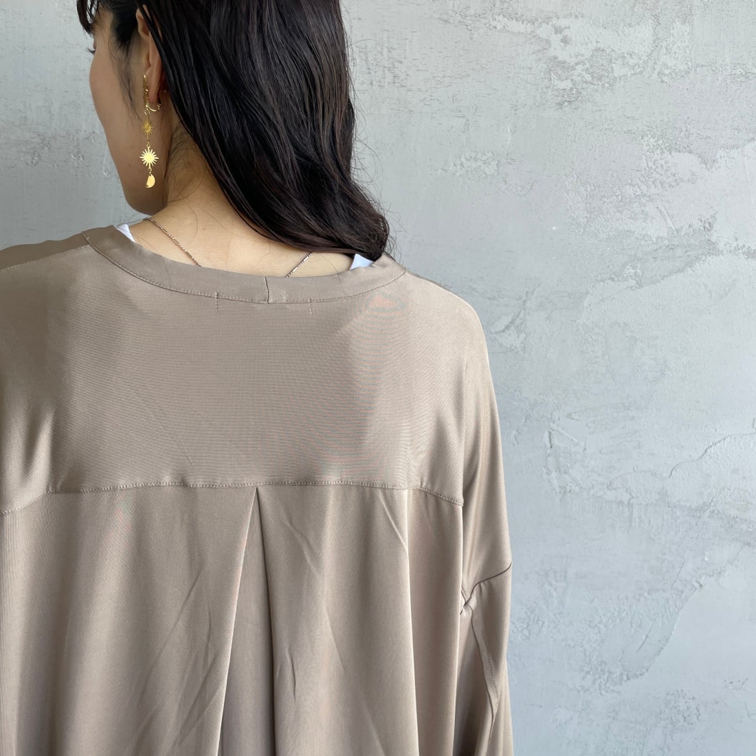 Jeans Factory Clothes [ジーンズファクトリークローズ] ラッシュガードVネックカーディガン [IN1-CST-4] GREIGE &&モデル身長：160cm 着用サイズ：M&&