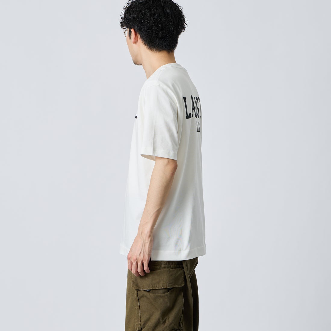 LACOSTE [ラコステ] バックプリントベーシックTシャツ [TH4705] 70V WHITE &&モデル身長：168cm 着用サイズ：3&&