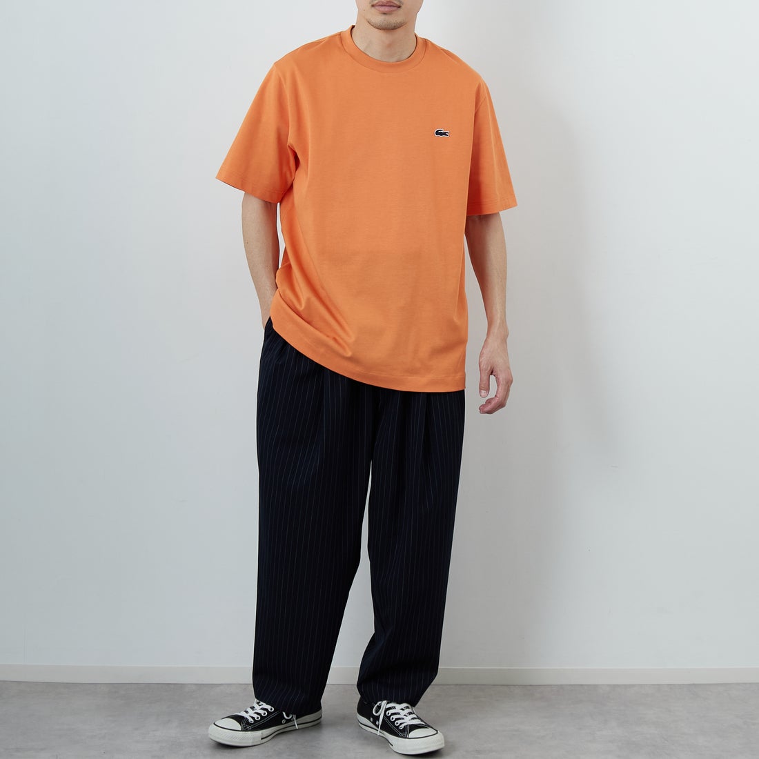 LACOSTE [ラコステ] バックプリントベーシックTシャツ [TH4705] IY0 BLOSSO &&モデル身長：168cm 着用サイズ：4&&