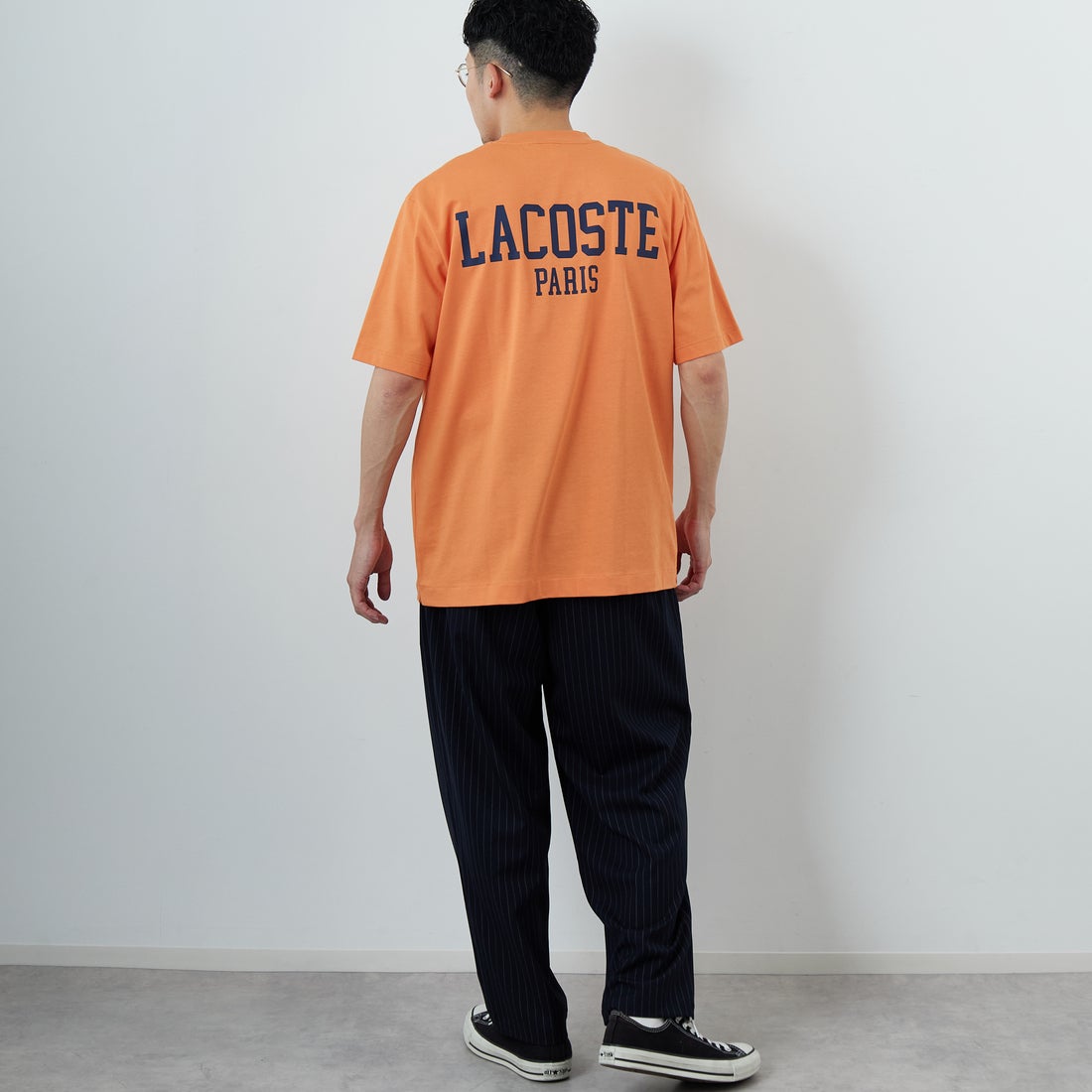 LACOSTE [ラコステ] バックプリントベーシックTシャツ [TH4705] IY0 BLOSSO &&モデル身長：168cm 着用サイズ：4&&