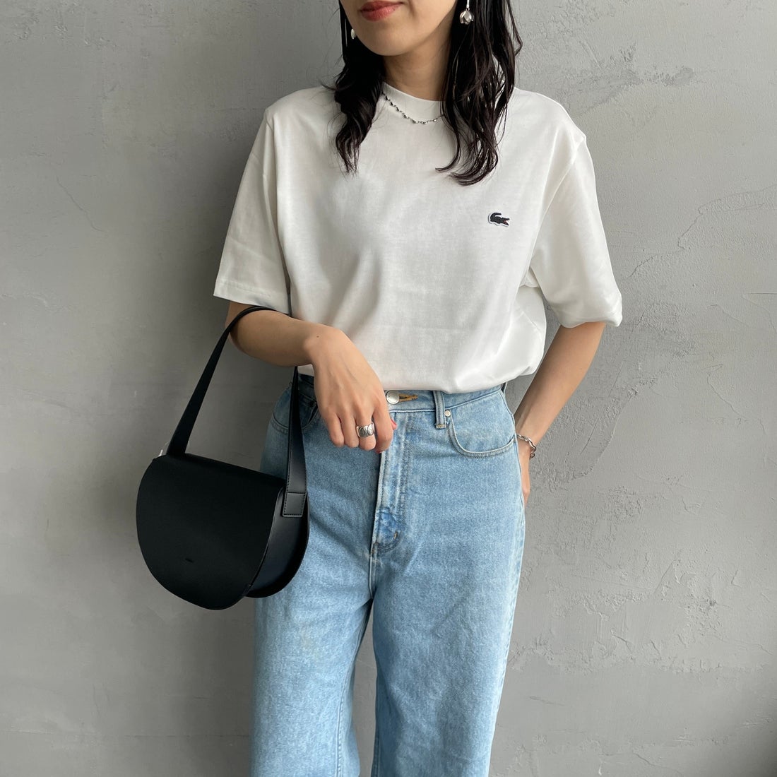 LACOSTE [ラコステ] バックプリントベーシックTシャツ [TH4705] 70V WHITE &&モデル身長：160cm 着用サイズ：2&&