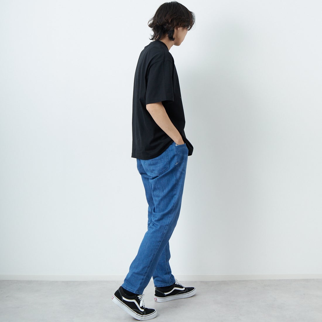 Calvin Klein [カルバンクライン] スタンダード リラックスクルーネックTシャツ [40HM228] UB1 &&モデル身長：179cm 着用サイズ：M&&