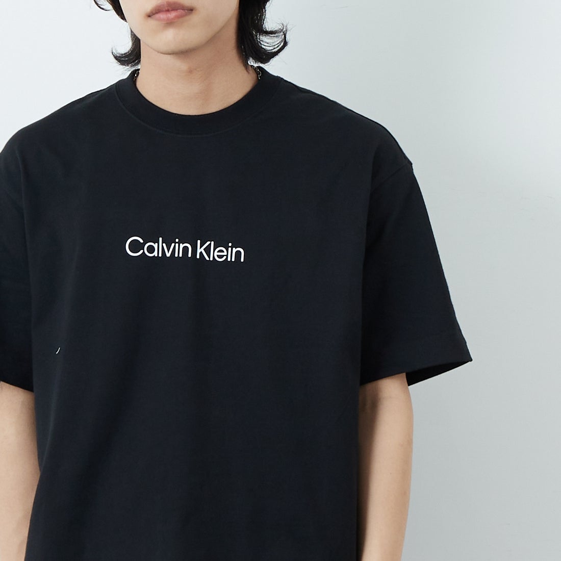 Calvin Klein [カルバンクライン] スタンダード リラックスクルーネックTシャツ [40HM228] UB1 &&モデル身長：179cm 着用サイズ：M&&