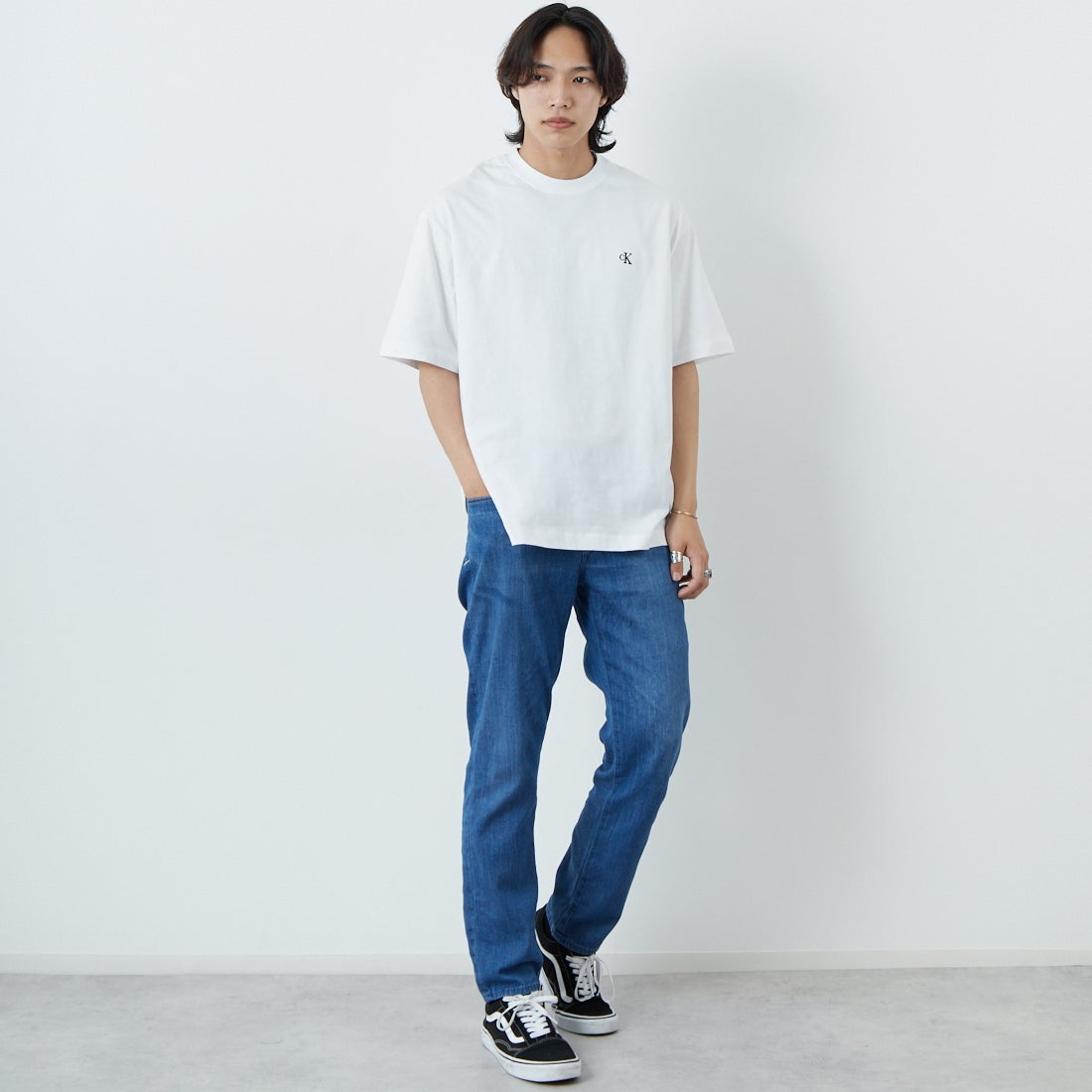 Calvin Klein [カルバンクライン] アーカイブ リラックスクルーネックTシャツ [40HM229] YAA &&モデル身長：179cm 着用サイズ：M&&