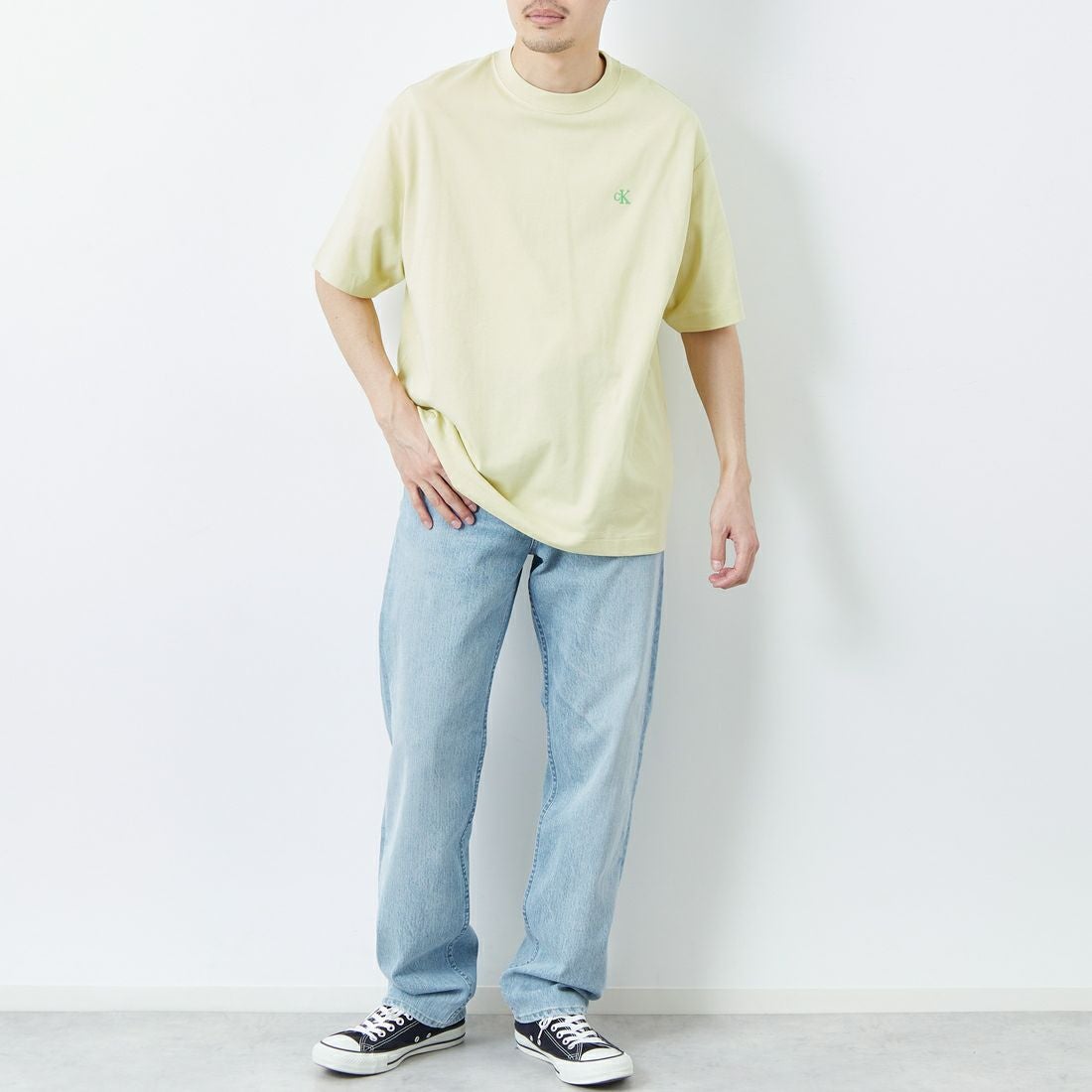 Calvin Klein [カルバンクライン] アーカイブ リラックスクルーネックTシャツ [40HM229] YAA &&モデル身長：168cm 着用サイズ：S&&