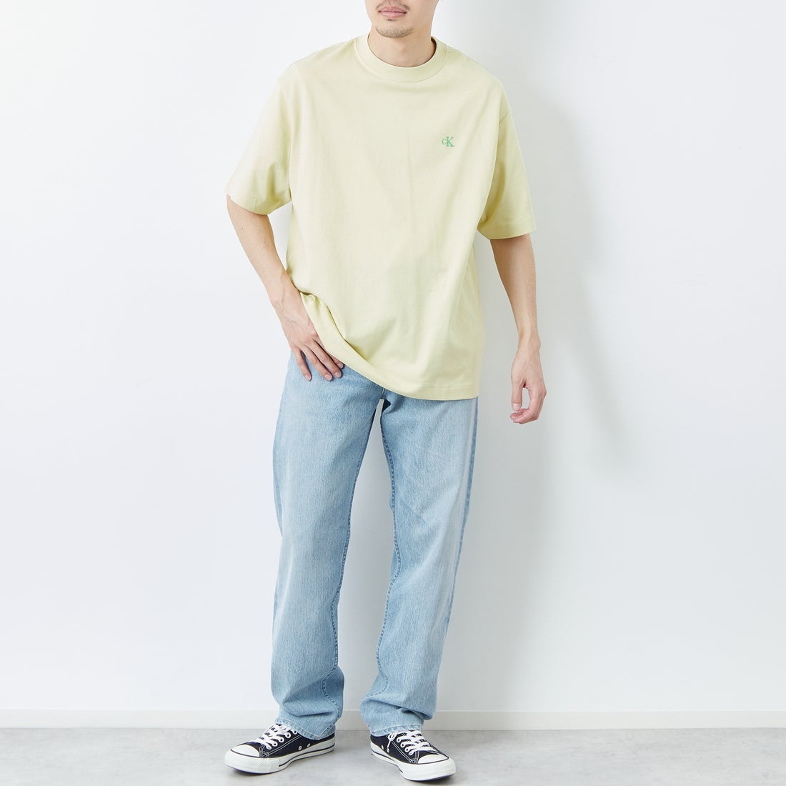 Calvin Klein [カルバンクライン] アーカイブ リラックスクルーネックTシャツ [40HM229] YAA &&モデル身長：168cm 着用サイズ：S&&