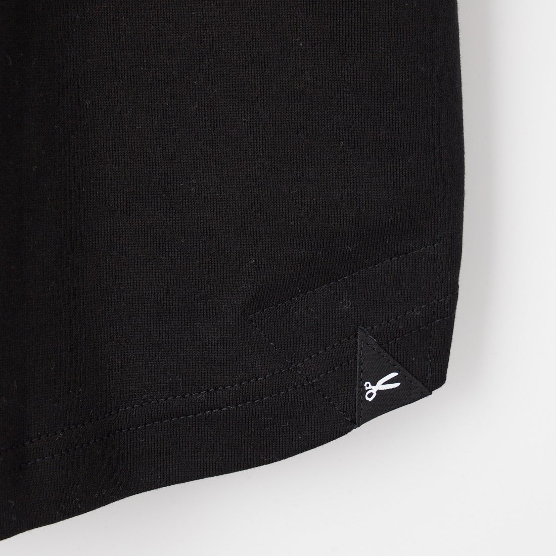 DENHAM [デンハム] 7ポケットTシャツ [7-POCKET-SS-TEE] BLACK