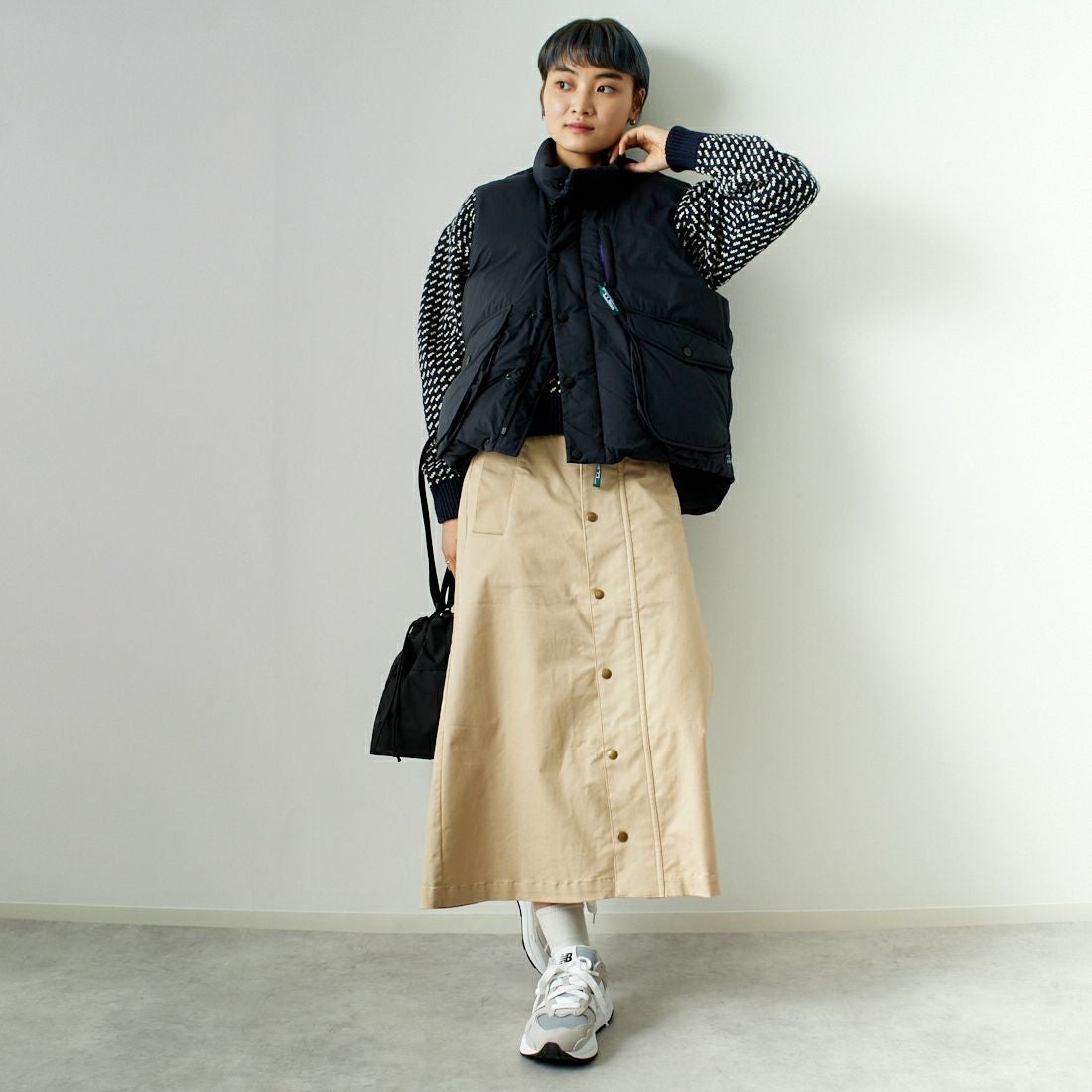 Barbour [バブアー] ロングレングススカート [241LSKG001] BEIGE &&モデル身長：160cm 着用サイズ：S&&