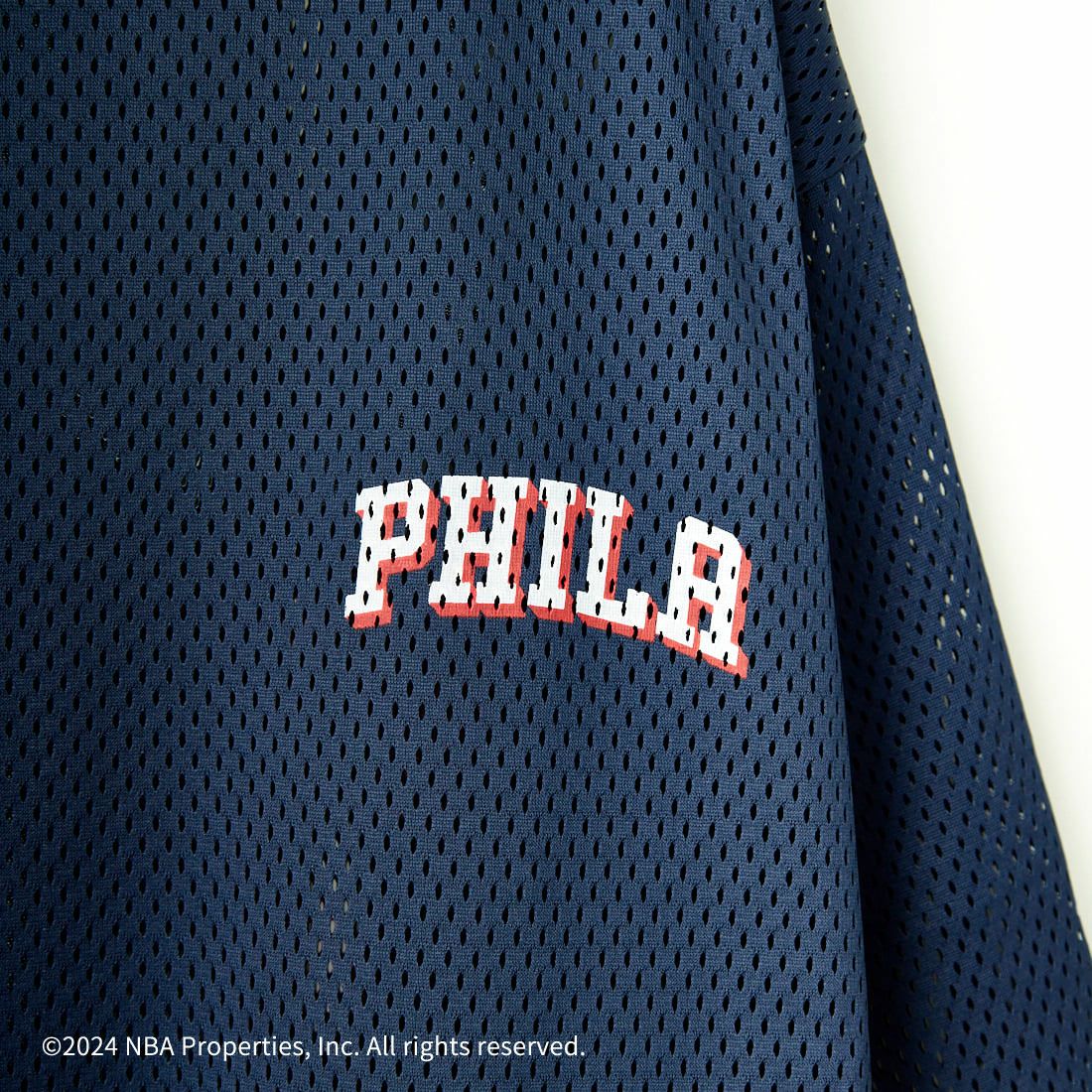 OFF THE COURT BY NBA [オフ ザ コート バイ エヌビーエー] 別注 メッシュTシャツ [JF-24SS-001-JF] NVY 76ERS